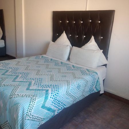 Tassili Lodge Kempton Park Exteriér fotografie