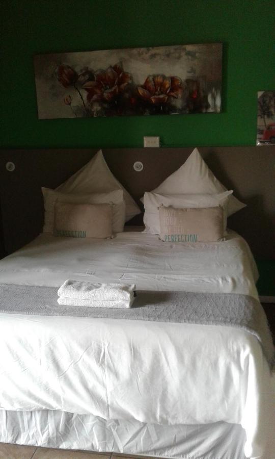 Tassili Lodge Kempton Park Exteriér fotografie